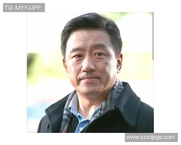 模范丈夫与足球明星的完美结合展现家庭与事业的双重成功